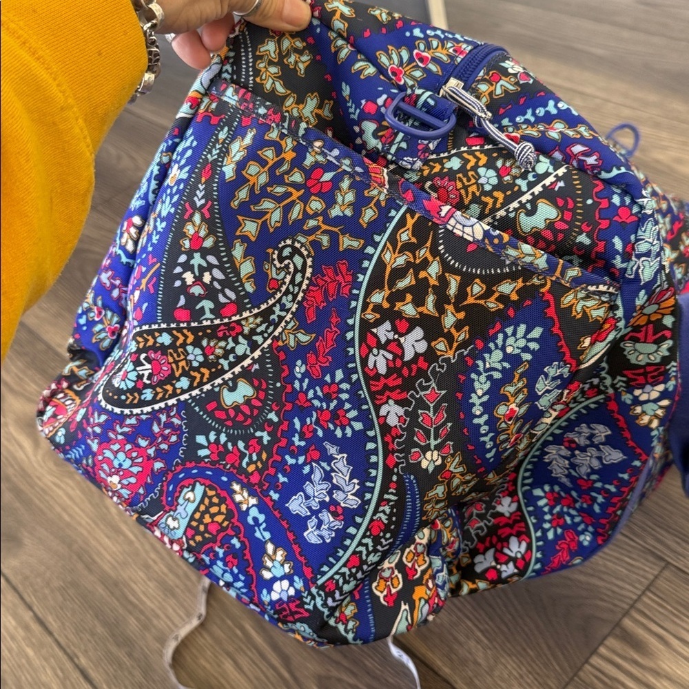 Vera Bradley large travel duffel bag in the Katalina Blues pattern - Picture 11 of 13